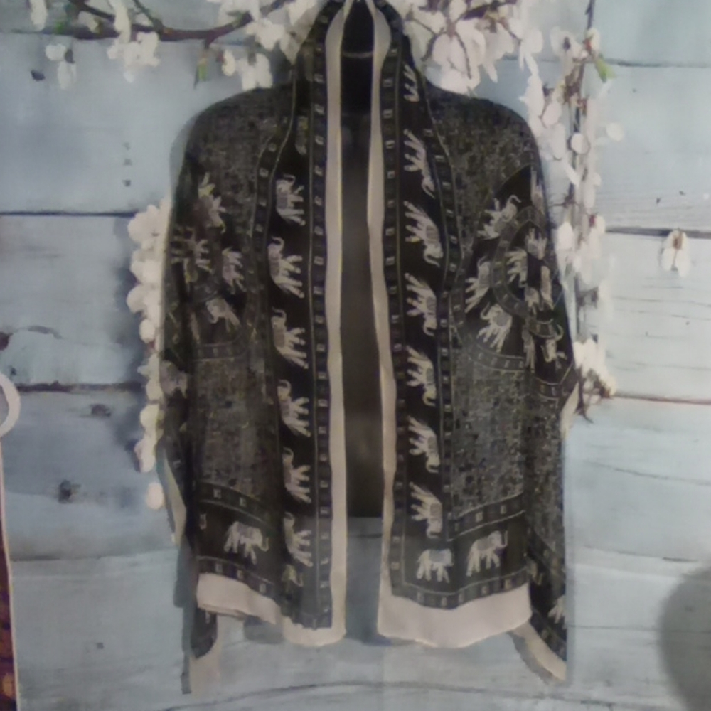 Scarf / wrap / shawl